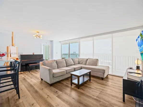 7601 E Treasure Dr APT 2124, North Bay Village, FL 33141