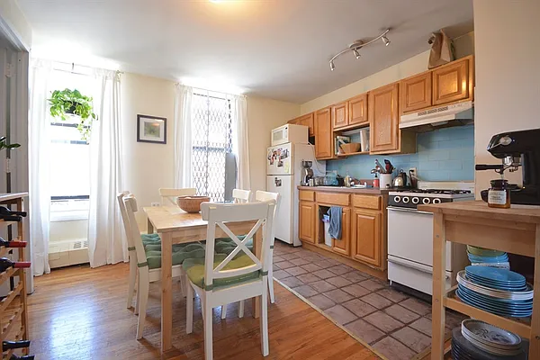 Rented by Citi Habitats | media 27