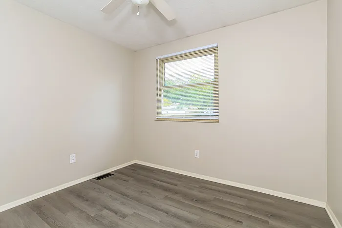 4116 Calumet Cir — Photo 10