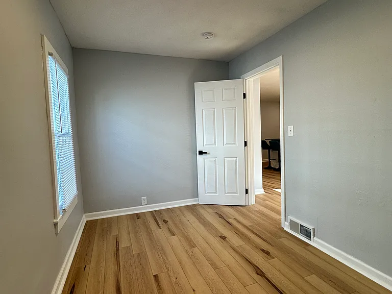 408 E Laurel St #2 — Photo 31