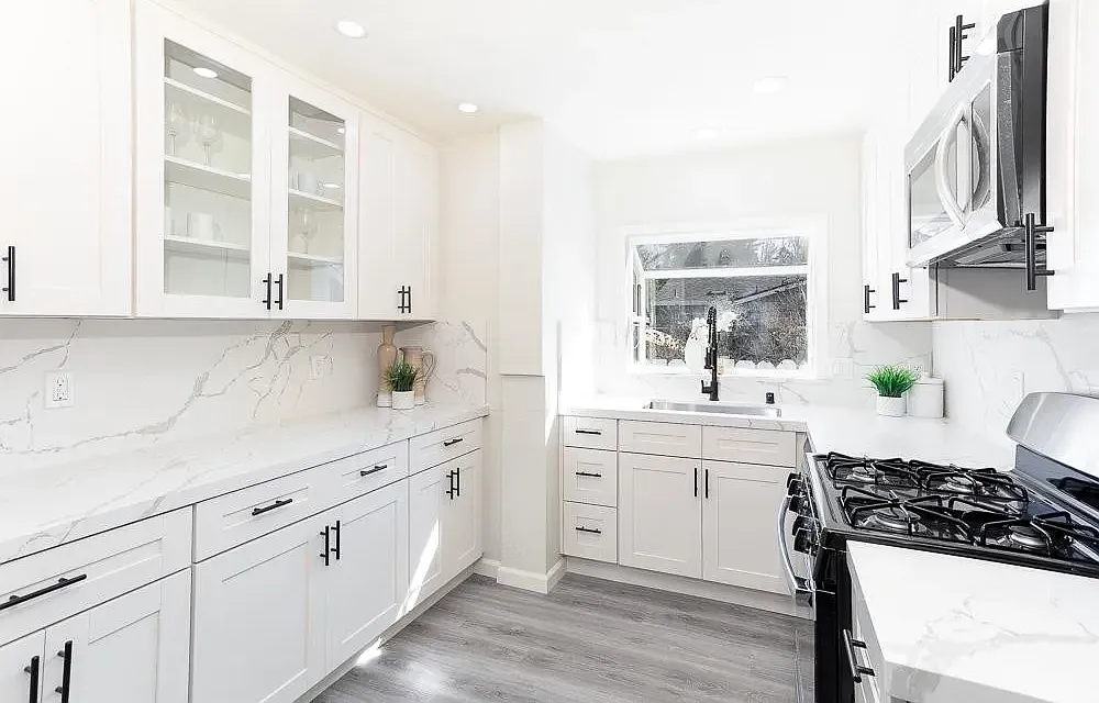 3 bed, 1200 sqft, $3,450 — Photo 3