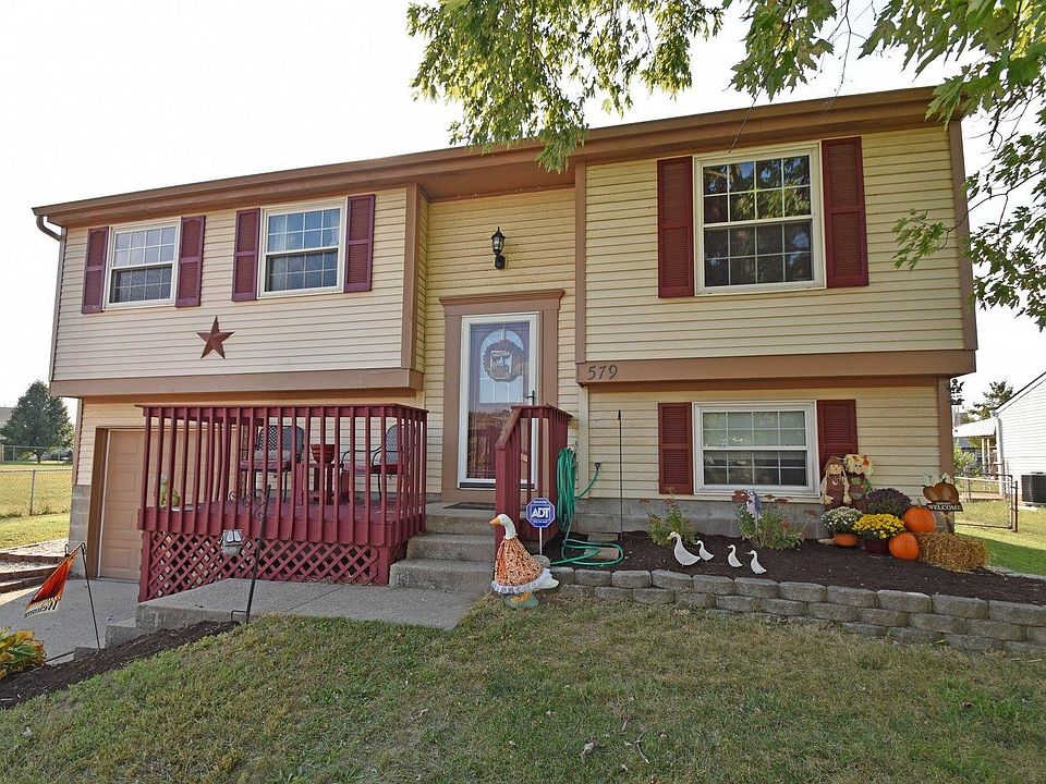 1st image of 579 Deerfield Dr