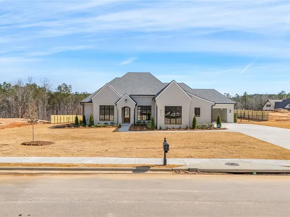 9017 Chapel Heights Dr, Opelika, AL 36804