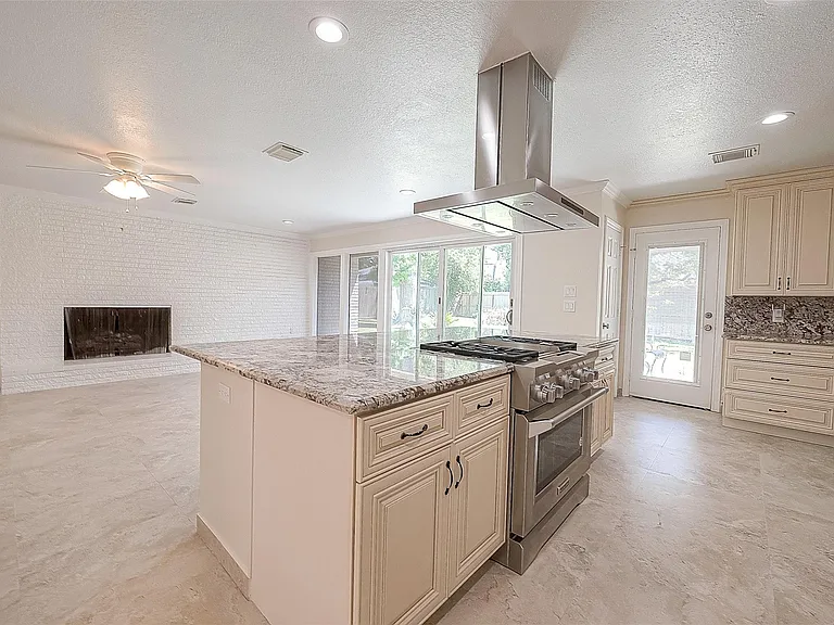 3019 Stoney Brook Dr — Photo 17
