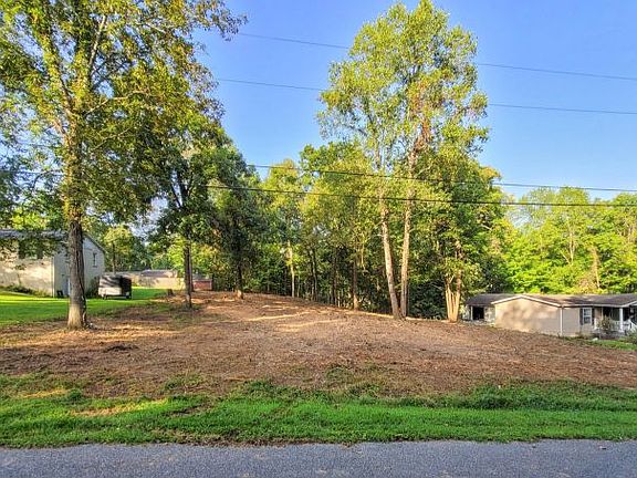3rd image of 119 Tonya Ln