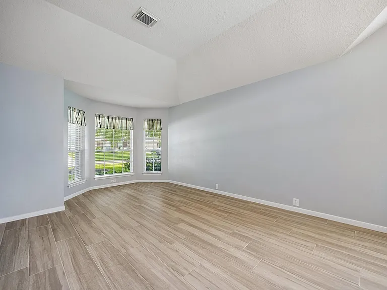 1314 Deerbrook Dr — Photo 6