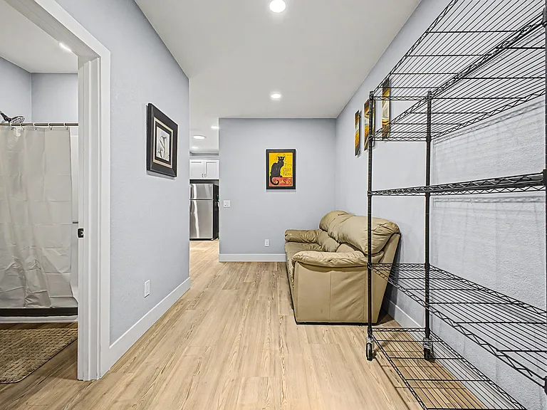 2430 E Butte St #101 — Photo 20