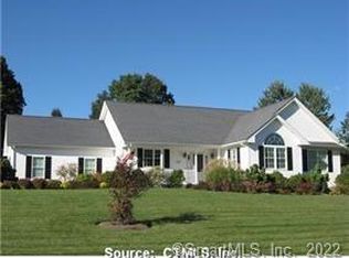 7 Madison Ave, Thompson, CT 06277