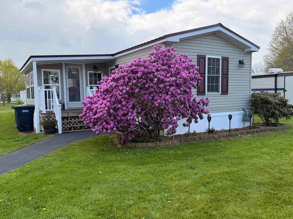 37 James Circle, St. Albans Town, VT 05478