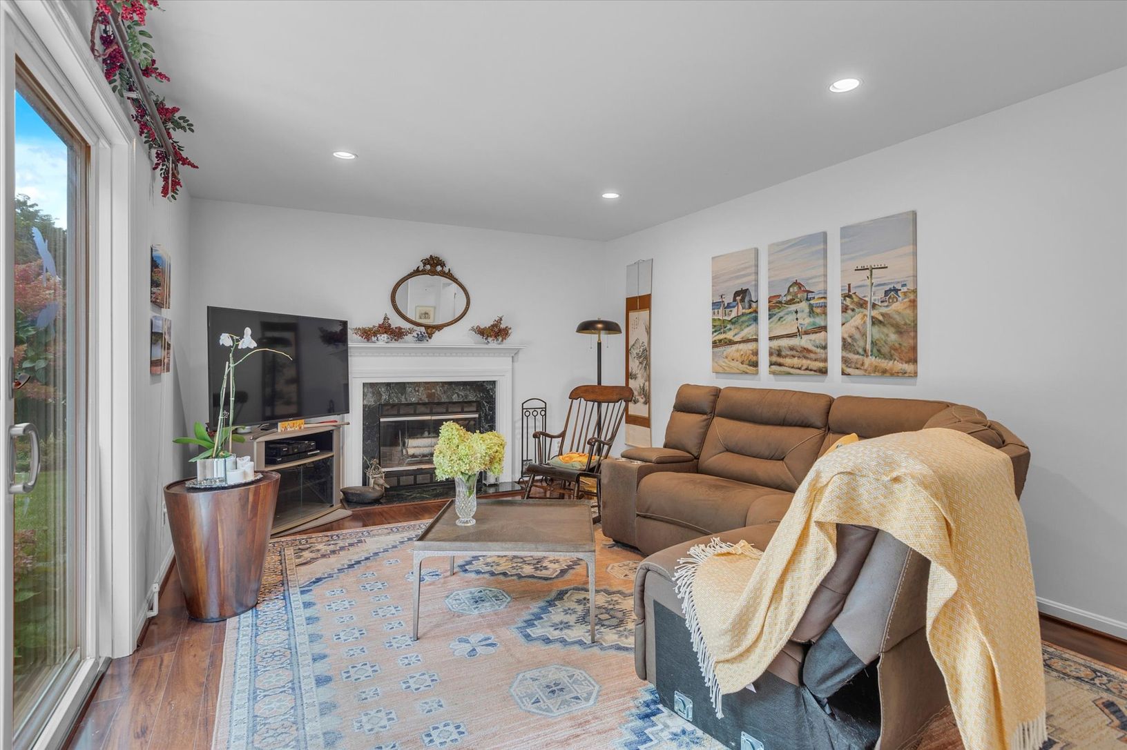 Great Room with Fireplace