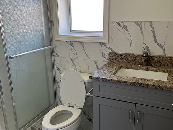 4th image of 3366 Cloverplace Dr
