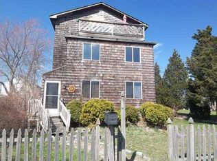 105 Point Ave, Warwick, RI 02889