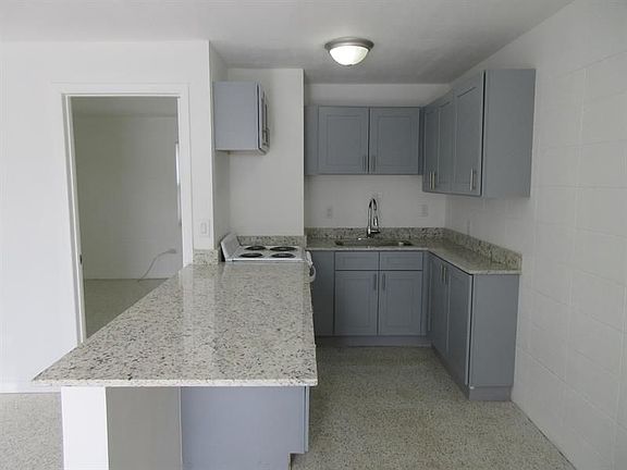 4th image of 1230 18th Ave N APT 6