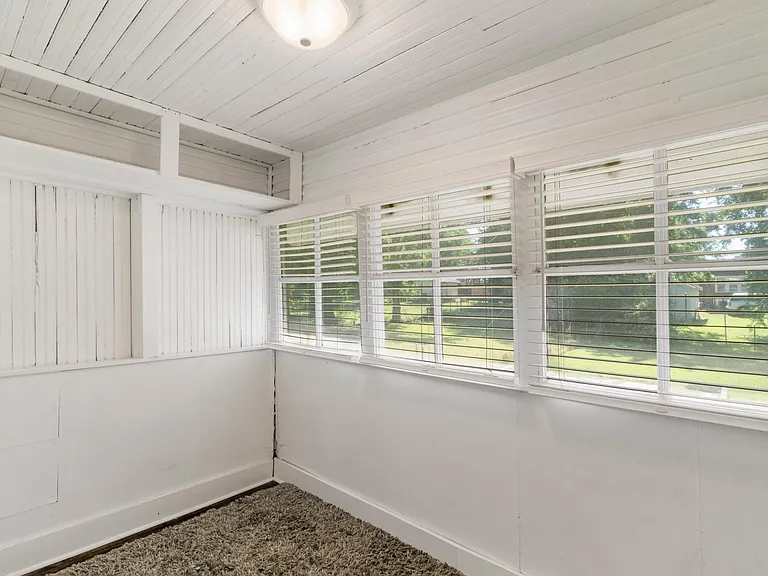 Sunroom/office/study