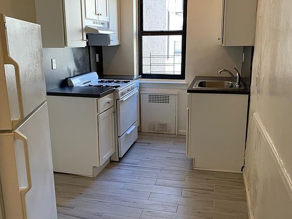 3rd image of 470 Ocean Ave APT Lf7