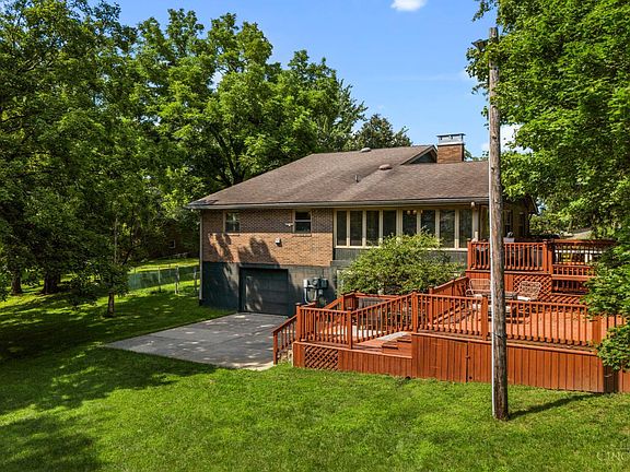 4th image of 1156 Warren Dr