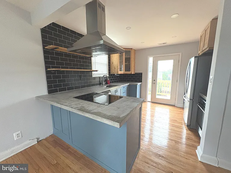 1708 Hall Ave #2 — Photo 7
