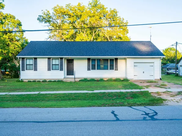 203 S Myrtle Ave, Smithton, MO 65350