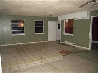 2nd image of 1011 Lakeland Dr