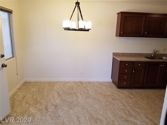 4th image of 212 Orland St APT 17