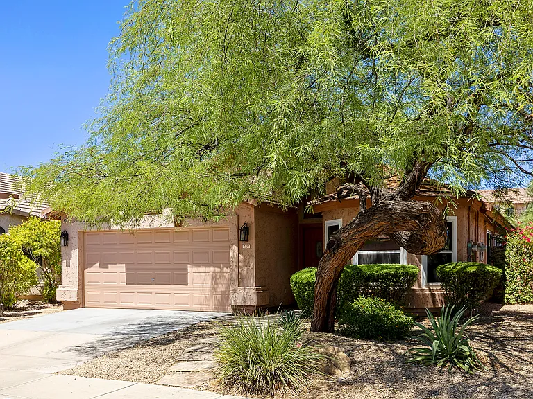 4704 E Weaver Rd — Photo 85
