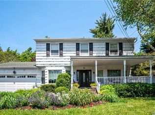 2 Hickman St, Syosset, NY 11791