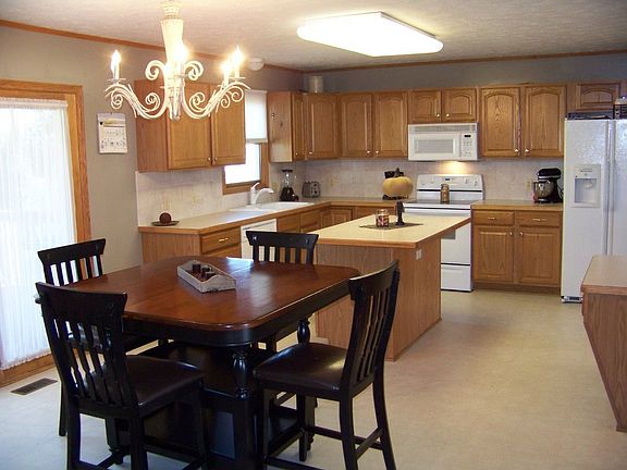 Informal Dining and Kitchen