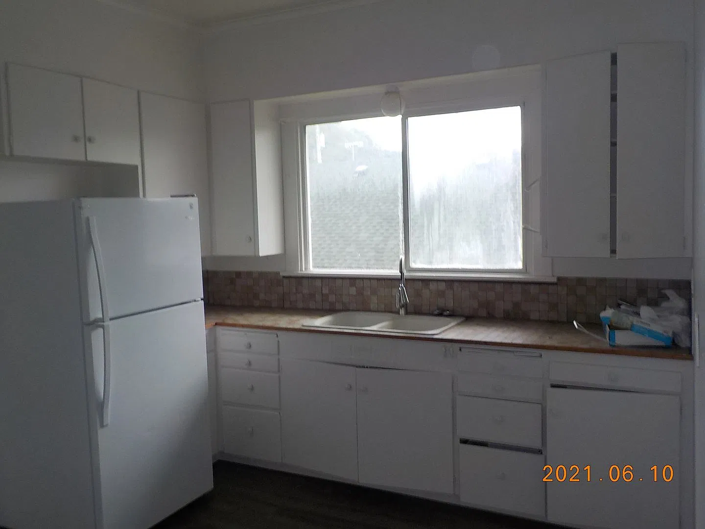 2716 Cherry — Photo 4