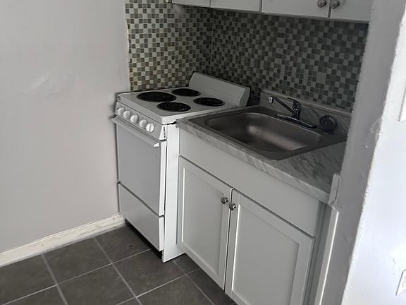 Remodel Kitchen with new cabinets