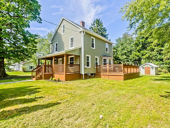 3rd image of 7 Lawndale St
