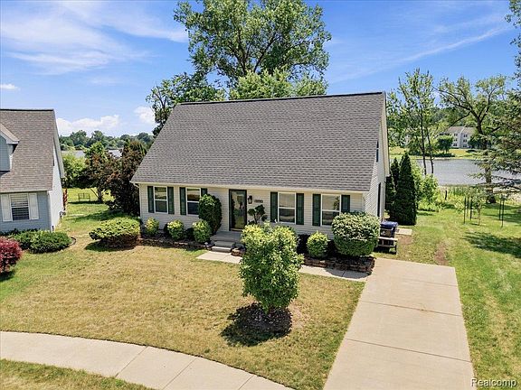 2nd image of 879 Barren Oaks Dr