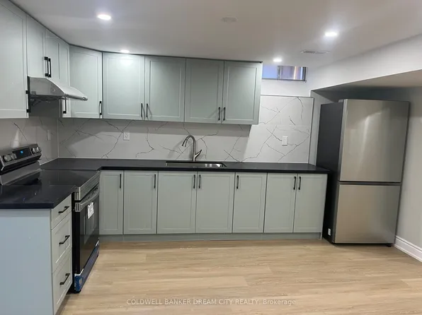 21 Hartford Trl, Brampton, ON L6W 4K2