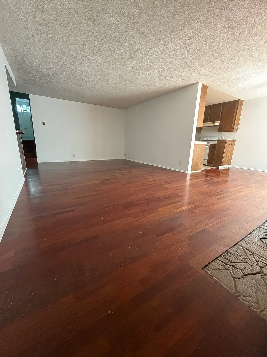 Building Photo - 10877 Palms Blvd #2