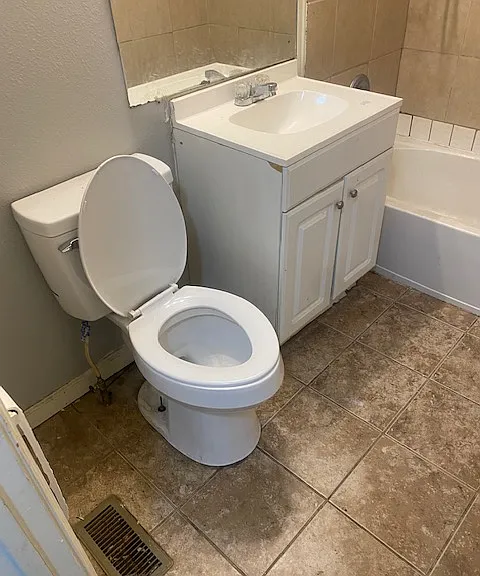 1413 N Indianapolis Ave — Photo 5