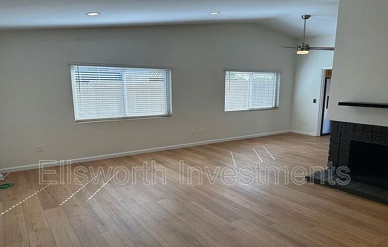 9914 Bourbon Ct — Photo 6