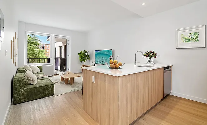 Rented by REAL New York | media 3