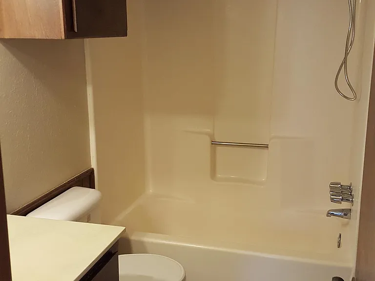 217 Barrett Pl — Photo 4