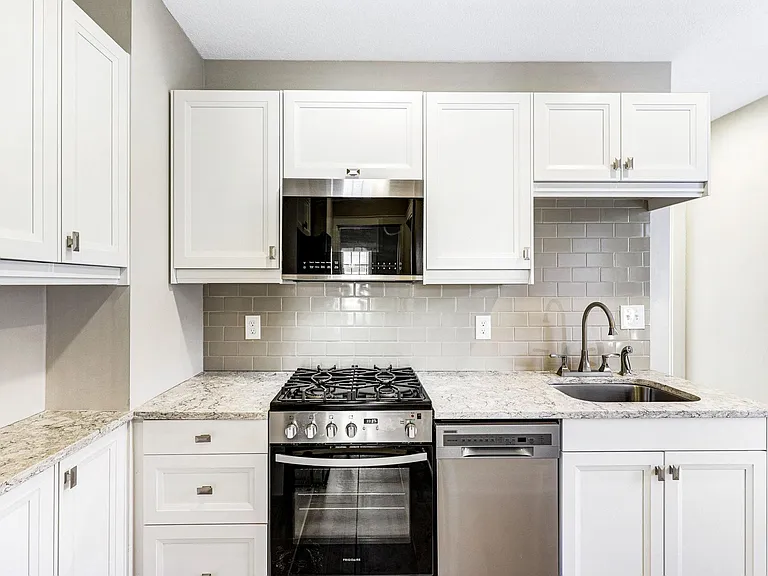 1267 Saint Clair Ave #WEST — Photo 9