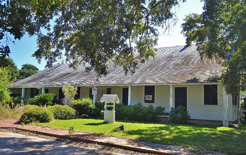 1st image of 1901 Waters Edge Dr