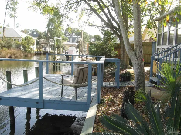 1650 College Pkwy, Gulf Breeze, FL 32563