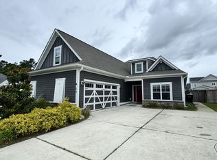 64 Evergreen Ln, Hampstead, NC 28443