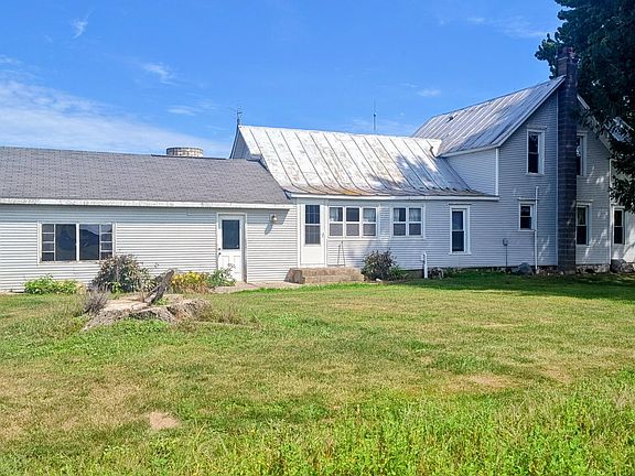 2nd image of 1266 S Lake Rd