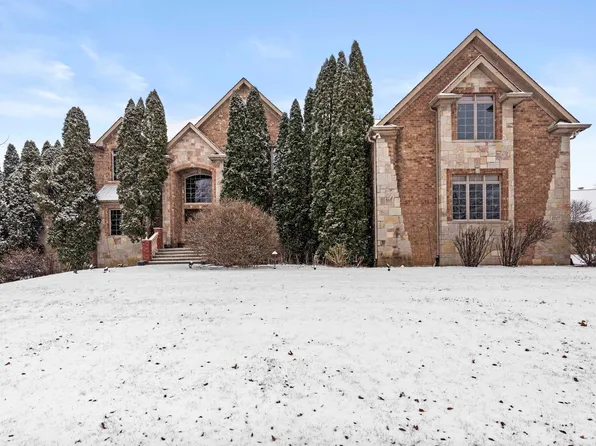 1517 Sand Creek Dr, Chesterton, IN 46304