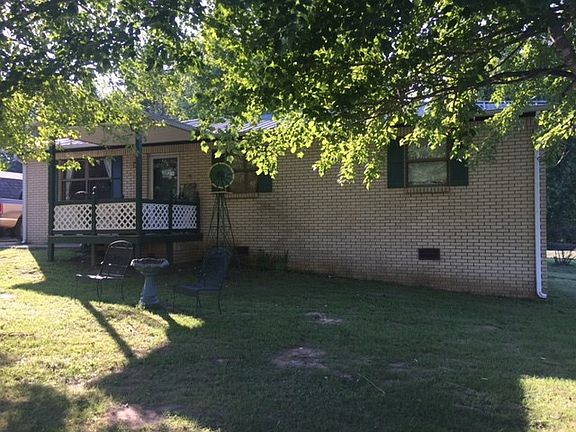 2nd image of 115 Wyndotte Way