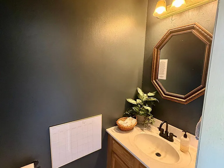 60 Carriage House Dr — Photo 9