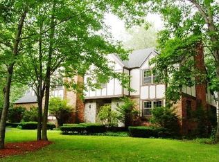 791 Avon Crest Blvd, Niskayuna, NY 12309