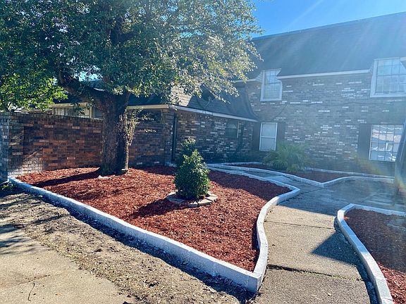 3rd image of 4401 Woodland Dr #A