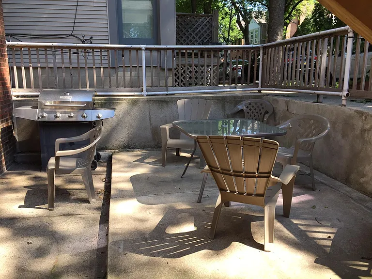 1830 N Bissell St #1F — Photo 11