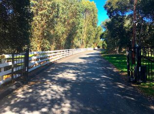 19875 Plainview Dr, Salinas, CA 93907