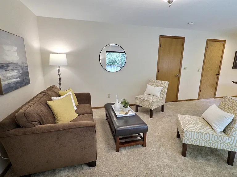 3910 Maple Rd — Photo 19